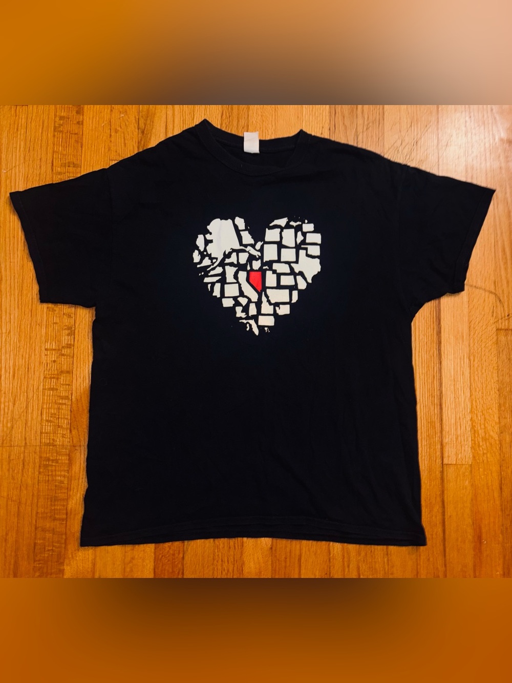 Gildan Heavy Cotton Black Heart Graphic Crew Neck Short Sleeve T-Shirt XL